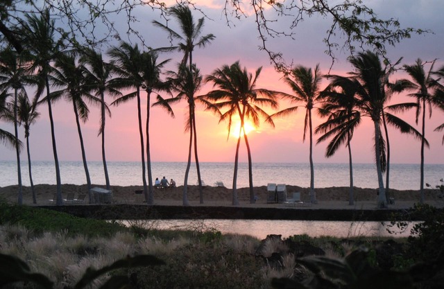 LUXURY F205 - VIEWS INCLUDES GOLF DISCOUNTn 2 Bdrm 2.5 Bath 5 MIN walk to BEACH