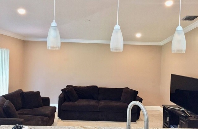 ☀️LUXURY family home mins to hard rock stadium/CASINO/MALLS