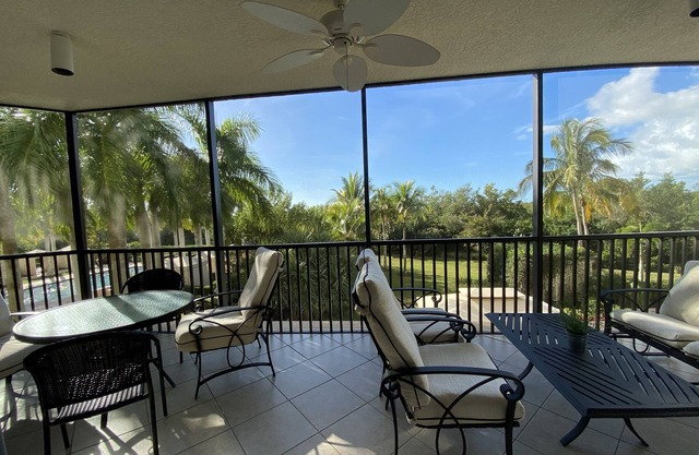 Luxury Golf Condo Minutes to Marco Island! Marriott membership available