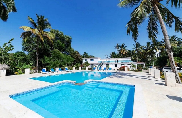 Luxury guest-friendly villa in Cabarete, perfect for bachelor parties! 10-12 BD