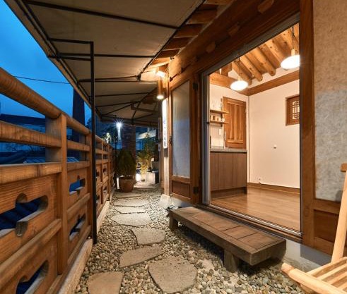 Luxury Hanok Cottage Nest