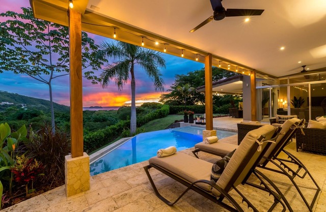 Luxury Hermosa Villa with amazing ocean views