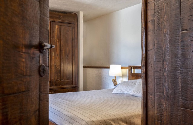 LUXURY HISTORIC HOUSE & EXCLUSIVE TERRACE. Live the Village, Live on the Sea!