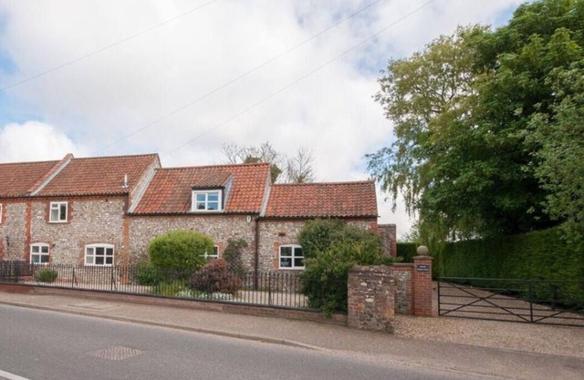 Luxury Holiday Cottage, Docking. North Norfolk