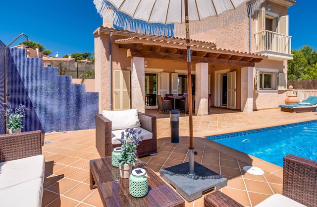 Luxury holiday home with sea views directly above the beach of Cala Mesquida