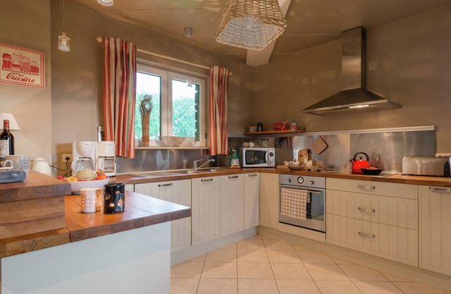 Luxury Holiday Home with Private Garden