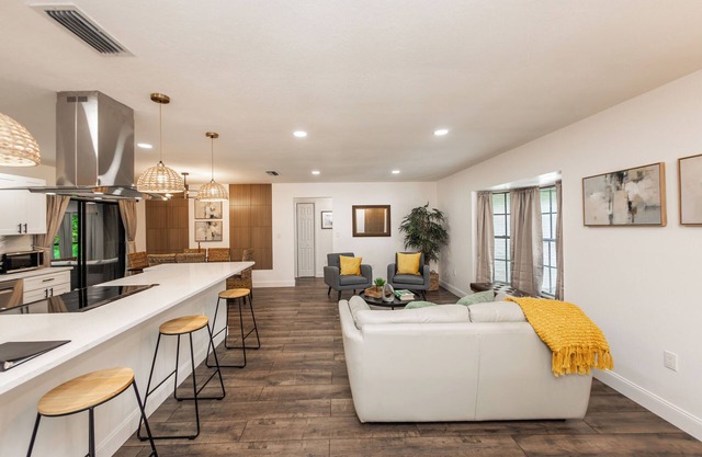 Luxury Home Near Parks & Beach Great Location