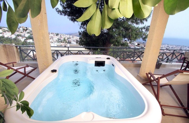 Luxury Home with Jacuzzi and Spectacular Sea Views for 8 Guests