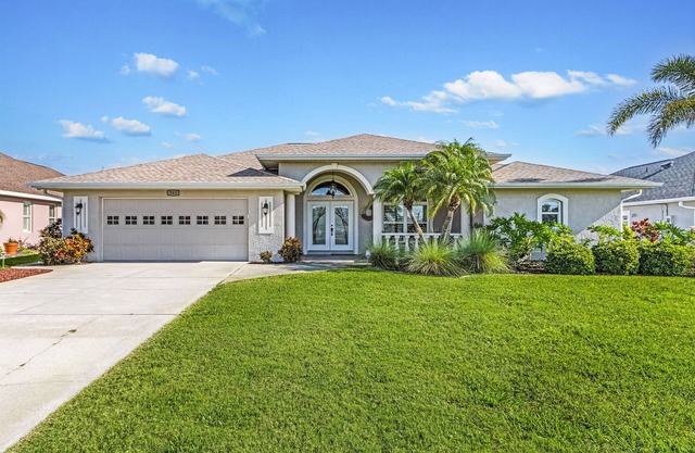 Luxury home with pool, near golfing and minutes to the beach.