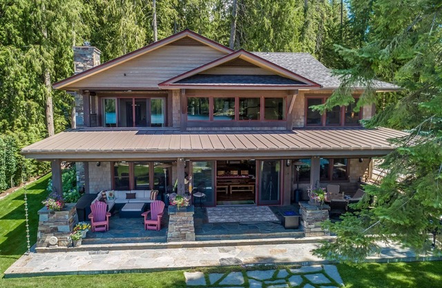 Luxury Hope Waterfront Home and Guest House