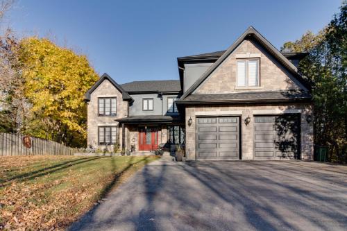 Luxury house In Scarborough