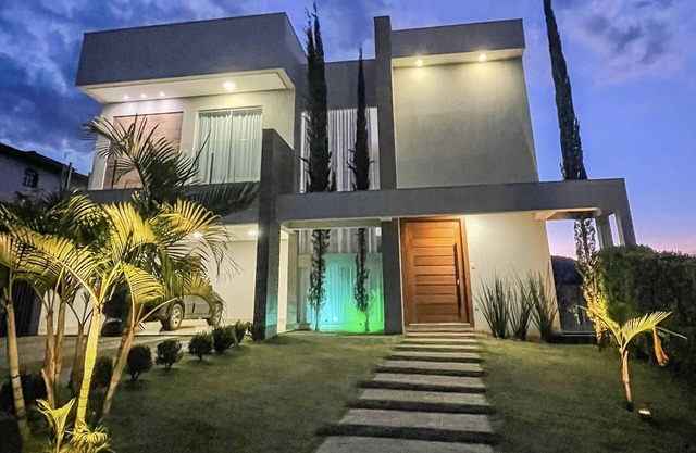 Luxury house in the Escarpas do Lago resort 5 suites