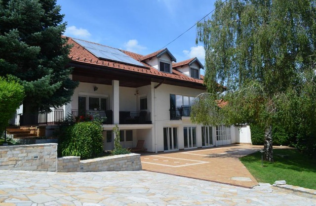 Luxury House With Indoor Pool Near Belgrade