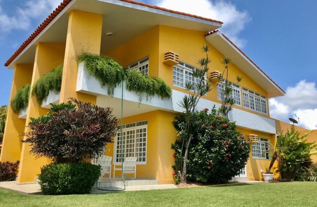 Luxury house with leisure area in Carneiros