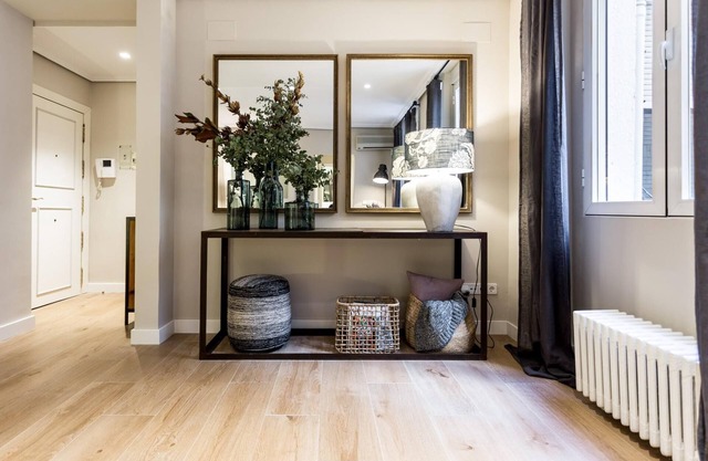 Luxury in small! Great property 1 bedroom in the creme de la creme of Madrid