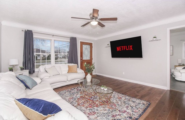 Luxury King Getaway w/Private Bath, Fast Wi-Fi, Private Garage, & Fenced Yard!