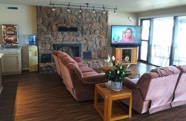 Luxury lake front at the corner of Duck Creek and the main lake.