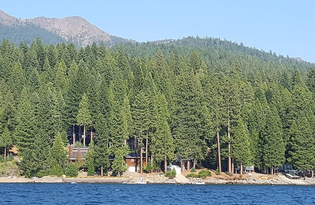 Luxury Lakefront Property - 222 Feet of Lake Front