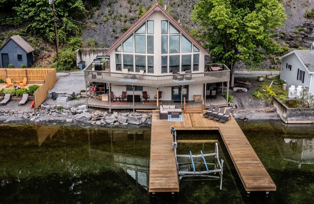 Luxury Lakefront Retreat | Huge Dock!