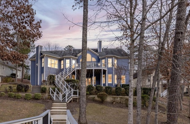 Luxury lakehouse with POOL SUMMER 2024. Hot Tub. Boat and Jet Ski Rental