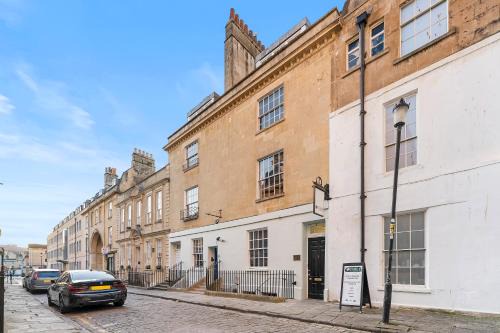 Luxury Living in Bath - The Bridgeton - Sleeps 20