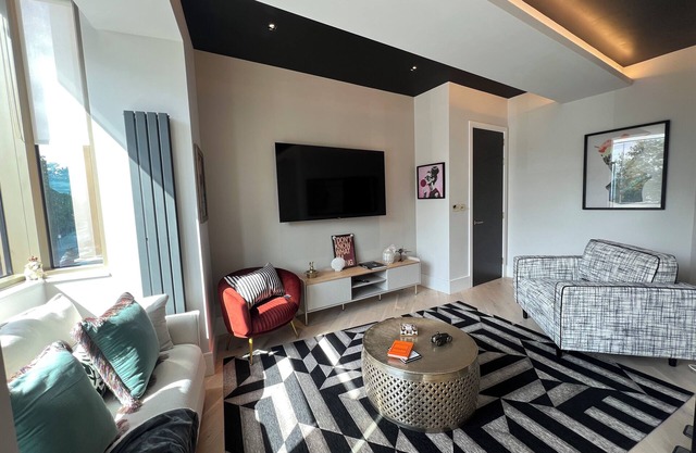 Luxury Living: Modern New Flat Near Totteridge & Whetstone Tube (300m)