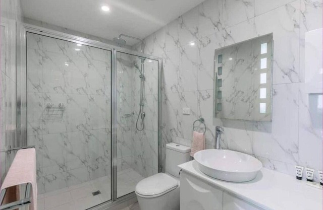 Luxury & Location - Sea Views with Modern Class!