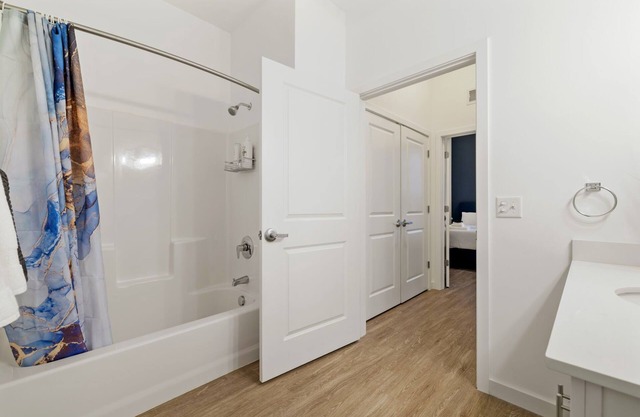 Luxury Loft with Arched Windows Near Downtown and Stadiums