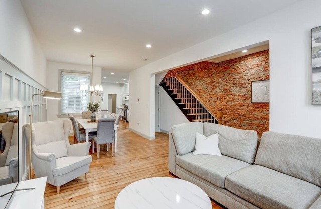 Luxury Manor on Mulberry in the heart of Downtown Lanc