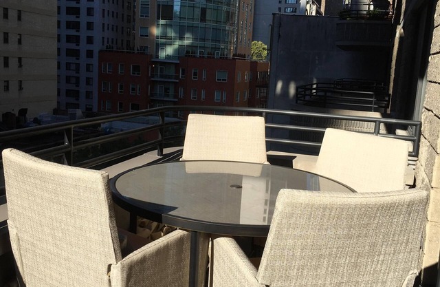 *Luxury* Midtown Manhattan. 24hr Concierge.Walk to Subway/Dining.WiFi