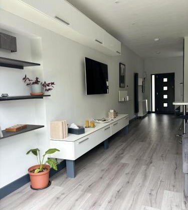 Luxury modern apartment with free private parking