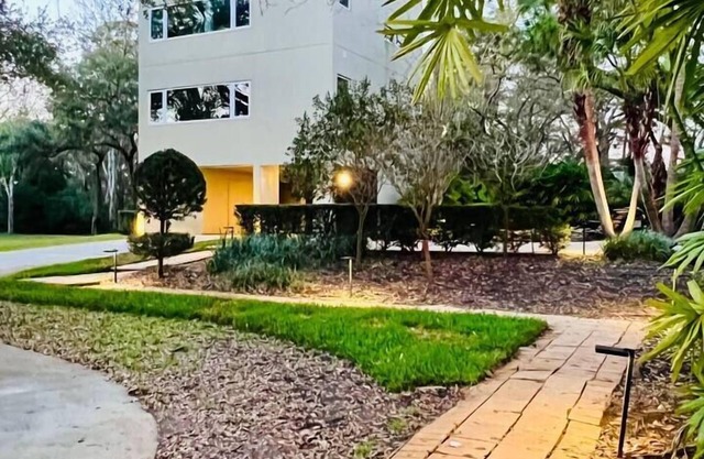 Luxury Modern Retreat I Spacious, Private & Serene