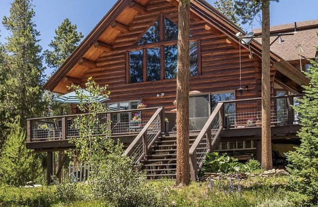 Luxury Mountain Home on 3 acres