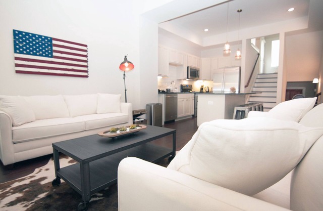 Luxury Nashville 5 Stars Home 1.3m From Broadway!