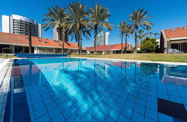 Luxury Ocean Villa with Heated Pool