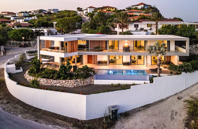Luxury Oceanview Villa Cas Abou – Sleeps 12, Private Pool & Beach Access