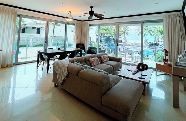 Luxury on the beach - Diamanté del Sol Updated 3 Bedroom Luxe Condo