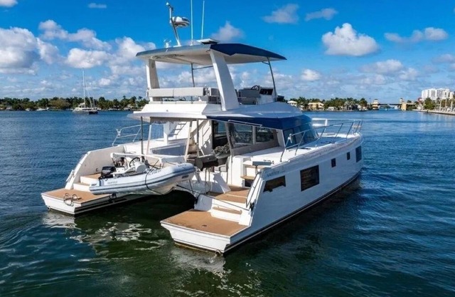 Luxury on the Sea! 47' Motor Yacht in Beautiful Marina!