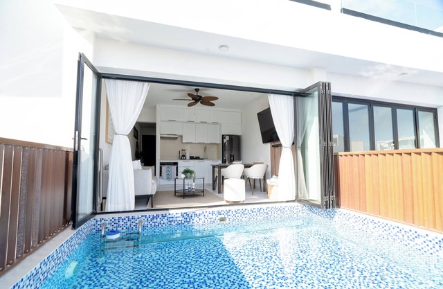 LUXURY PENTHOUSE AT CAP CANA WITH PRIVATE POOL
