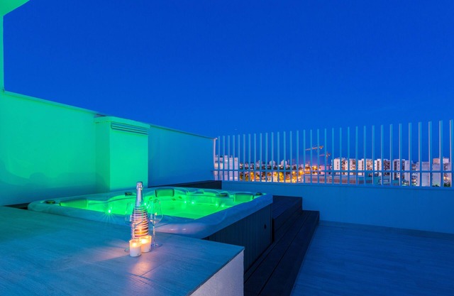 Luxury Penthouse with Jacuzzi on a rooftop
