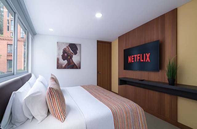 Luxury Poolside Retreat in Cali | Steps from Granada's Best Bars & Gastronomy