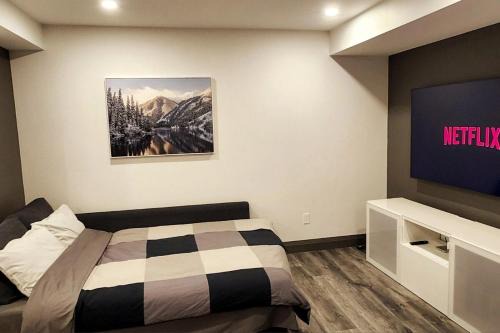 Luxury Private Suite with own entrance, private bath