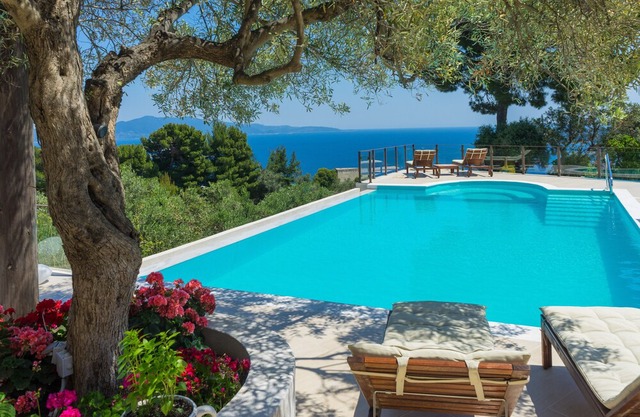 Luxury private "Villa Hermes" with large pool and stunning views