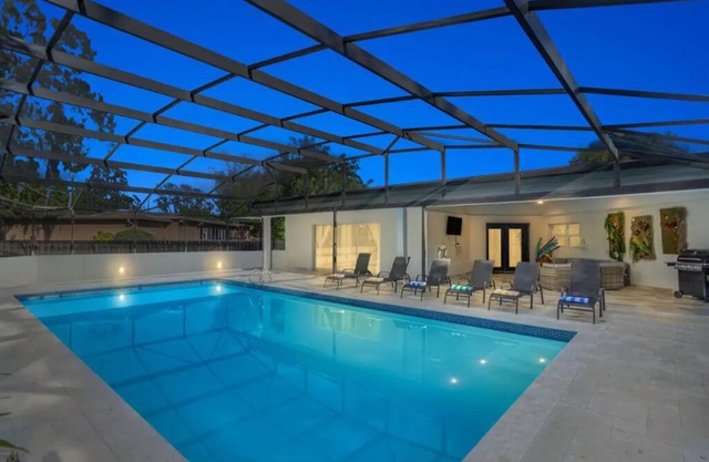 Luxury Ranch 2 Master Kg Bed w/heated Salted Pool