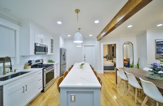 Luxury Retreat mins 2 Downtown Fenway 8mn Beach Free Prking Grill