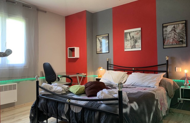 Luxury rooms with swimming pool