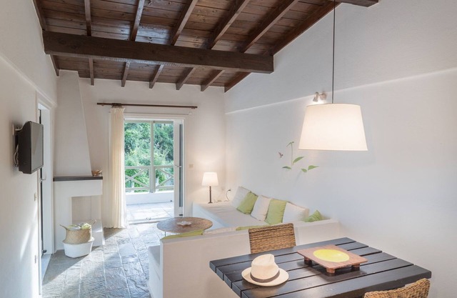 Luxury Skiathos Villa | Holiday Deluxe 1 Bedroom | Vromolimnos
