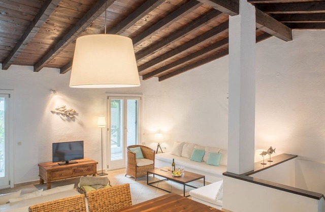 Luxury Skiathos Villa | Three-Bedroom Villa | Vromolimnos