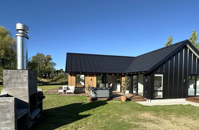 Luxury, space, and tranquility in beautiful Wanaka