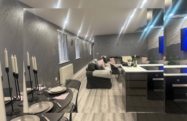 Luxury spacious 2 double bedroom apartment